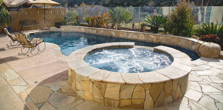Selecting the Best Contractor to Build Your Central Florida Pool
